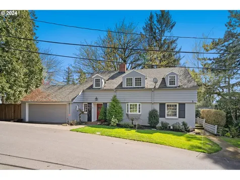 5634 SW Menefee Drive Portland OR 97239