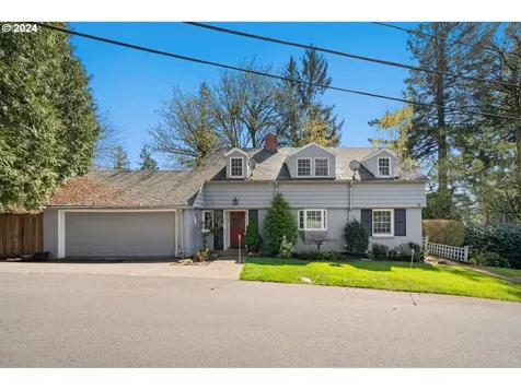 5634 SW Menefee Drive Portland OR 97239