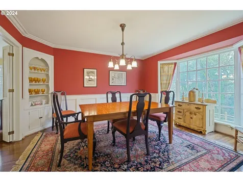 5634 SW Menefee Drive Portland OR 97239