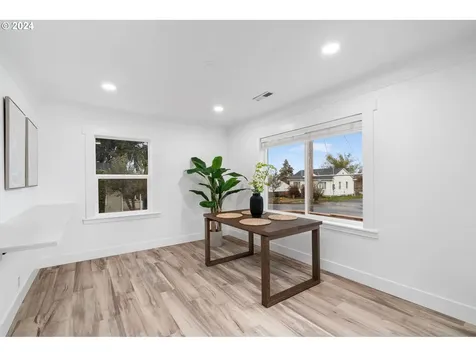 1504 15th Street Oregon City OR 97045