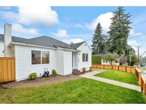1504 15th Street Oregon City OR 97045