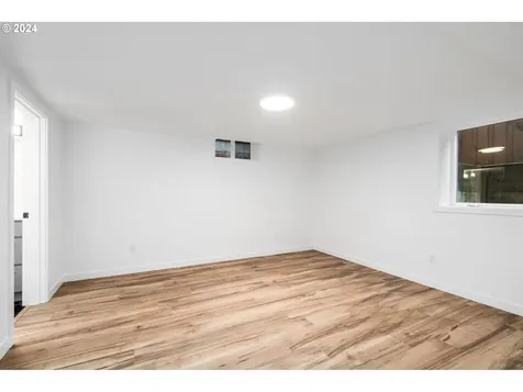 1504 15th Street Oregon City OR 97045