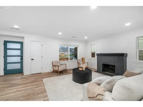 1504 15th Street Oregon City OR 97045