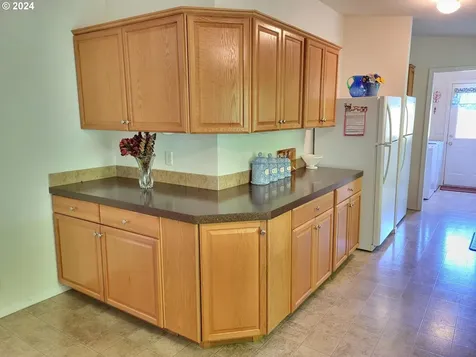 221 Nw Blair Street Sheridan OR 97378