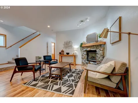 7167 SW Touchstone Terrace Beaverton OR 97007