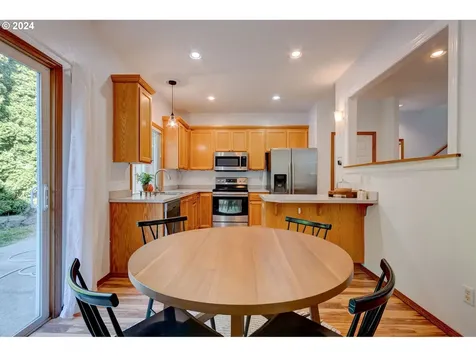 7167 SW Touchstone Terrace Beaverton OR 97007