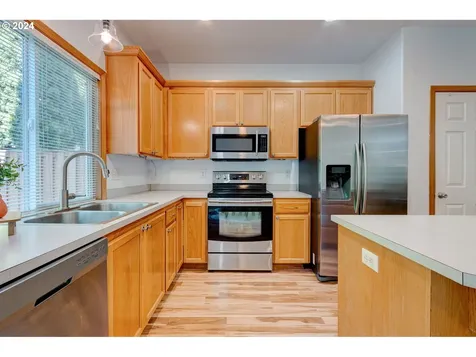 7167 SW Touchstone Terrace Beaverton OR 97007