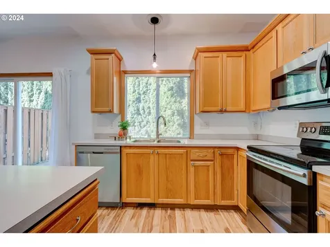 7167 SW Touchstone Terrace Beaverton OR 97007