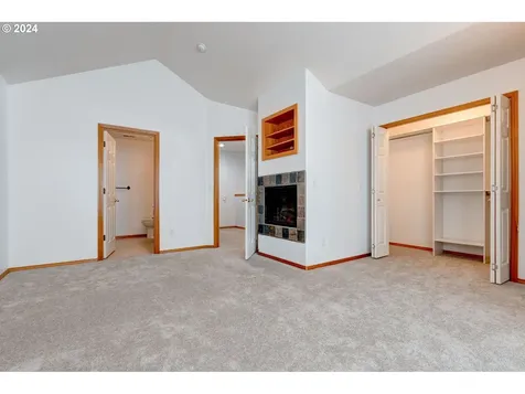 7167 SW Touchstone Terrace Beaverton OR 97007