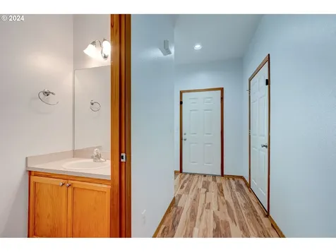 7167 SW Touchstone Terrace Beaverton OR 97007