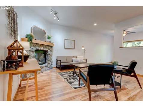 7167 SW Touchstone Terrace Beaverton OR 97007
