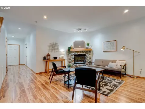 7167 SW Touchstone Terrace Beaverton OR 97007