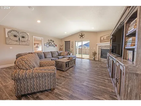 455 S 10th Street Monroe OR 97456