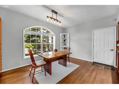 983 S Redwood Street Canby OR 97013