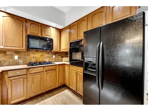 983 S Redwood Street Canby OR 97013
