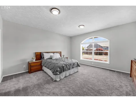 983 S Redwood Street Canby OR 97013