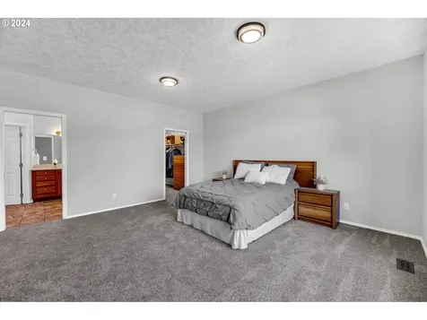983 S Redwood Street Canby OR 97013
