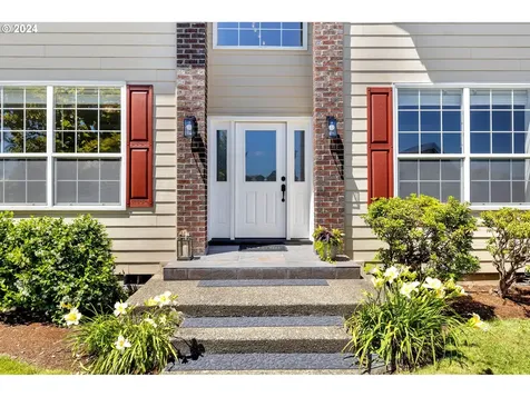 983 S Redwood Street Canby OR 97013