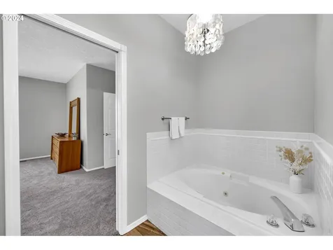 983 S Redwood Street Canby OR 97013