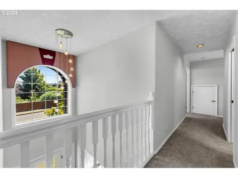 983 S Redwood Street Canby OR 97013