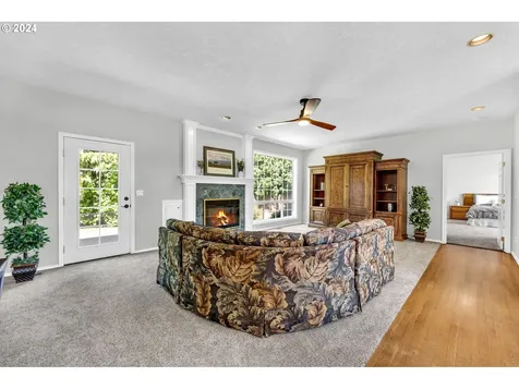 983 S Redwood Street Canby OR 97013