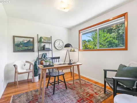 625 Se 71st Avenue Portland OR 97215