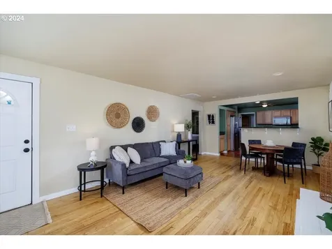 1315 Lincoln Street Oregon City OR 97045