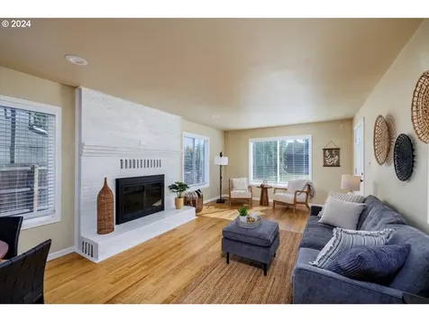 1315 Lincoln Street Oregon City OR 97045