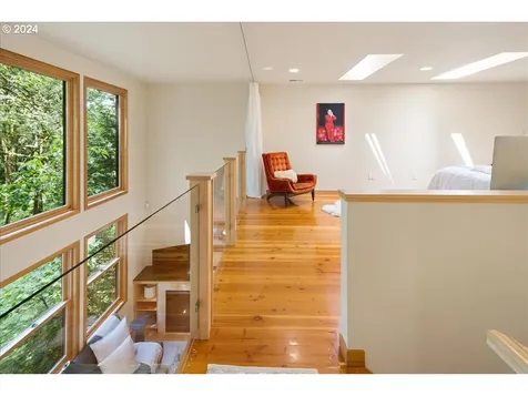 3702 Sw Sweetbriar Drive Portland OR 97221