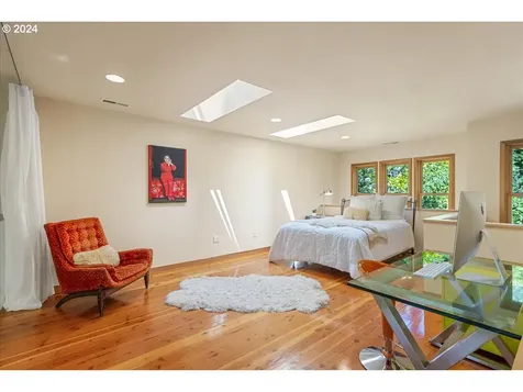 3702 Sw Sweetbriar Drive Portland OR 97221