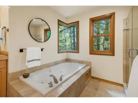 3702 Sw Sweetbriar Drive Portland OR 97221