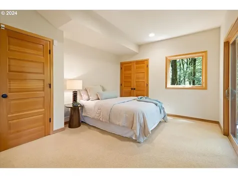 3702 Sw Sweetbriar Drive Portland OR 97221