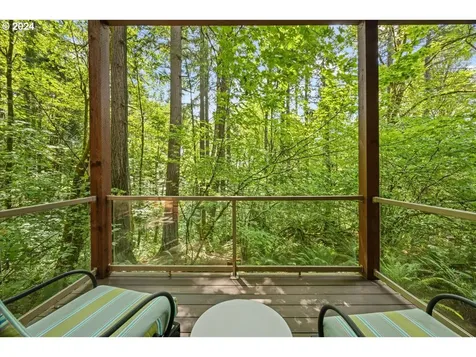 3702 Sw Sweetbriar Drive Portland OR 97221
