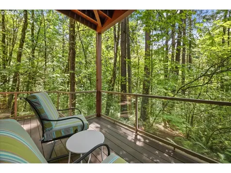 3702 Sw Sweetbriar Drive Portland OR 97221