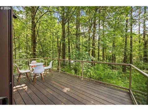 3702 Sw Sweetbriar Drive Portland OR 97221