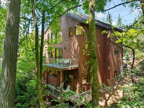 3702 Sw Sweetbriar Drive Portland OR 97221