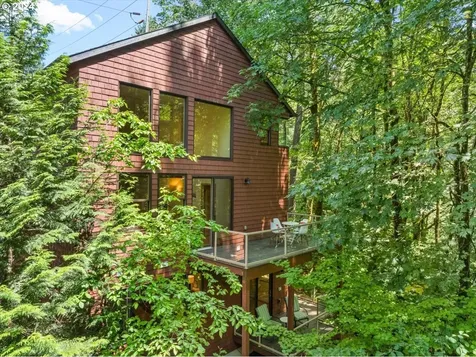 3702 Sw Sweetbriar Drive Portland OR 97221