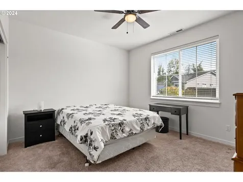 1477 N Broadway Street Estacada OR 97023