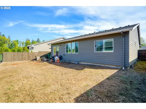 1477 N Broadway Street Estacada OR 97023