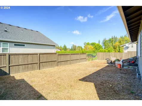 1477 N Broadway Street Estacada OR 97023
