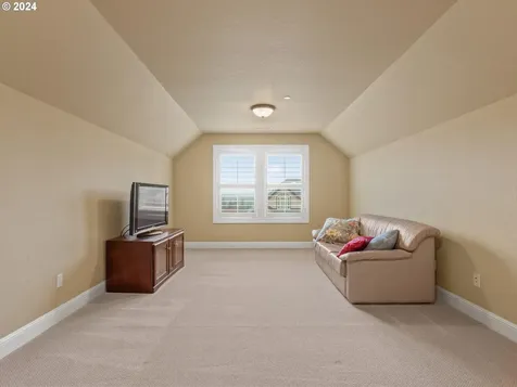 3645 Nw Jasmine Street Camas WA 98607