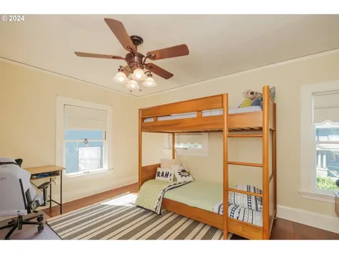 980 16th Street Astoria OR 97103