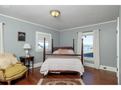 980 16th Street Astoria OR 97103