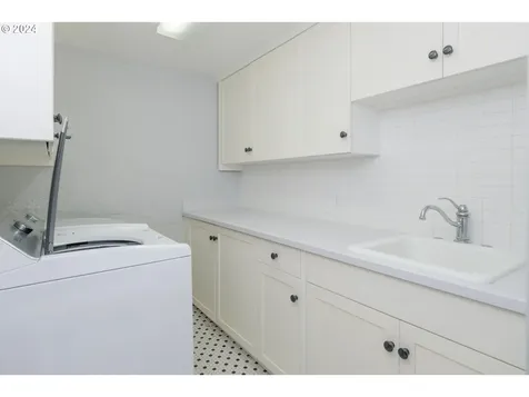 980 16th Street Astoria OR 97103
