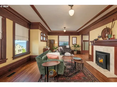 980 16th Street Astoria OR 97103