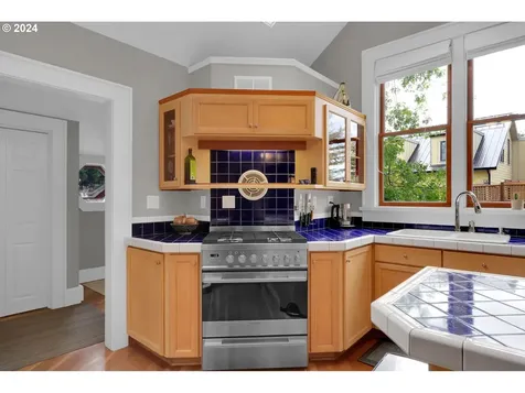 25 Knoop Lane Eugene OR 97404