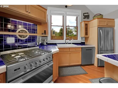 25 Knoop Lane Eugene OR 97404