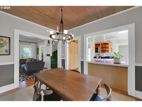 25 Knoop Lane Eugene OR 97404