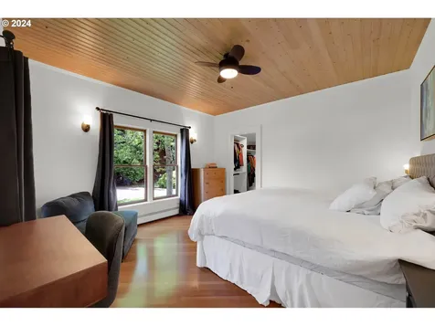 25 Knoop Lane Eugene OR 97404