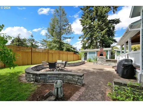 25 Knoop Lane Eugene OR 97404